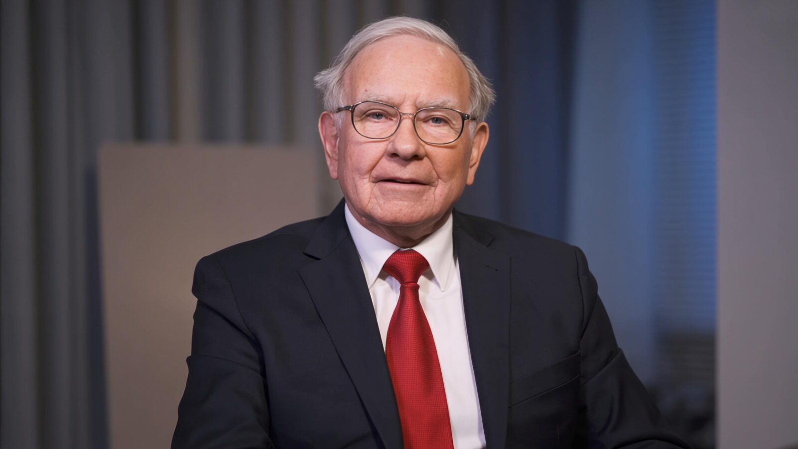 10 Investing Lessons From Warren Buffett That No MBA Program Will Teach You