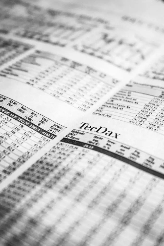 Investing vs. Trading: What&#8217;s the Difference?