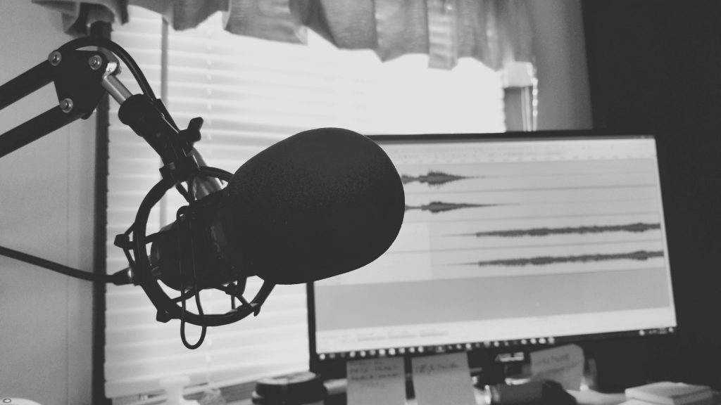 7 Trading Podcasts Traders Need To Hear