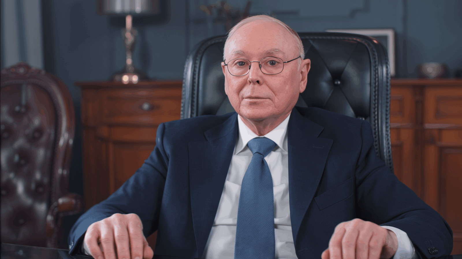 Charlie Munger: 7 Wealth Formulas the Middle Class Overcomplicates (Psychology and Math)