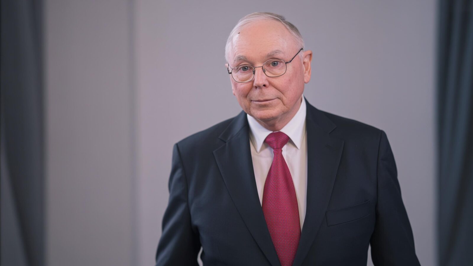 Polymath Charlie Munger Mastered 5 Disciplines to Become a Billionaire, and Most People Never Learn Even One 1 Polymath Charlie Munger Mastered 5 Disciplines to Become a Billionaire, and Most People Never Learn Even One