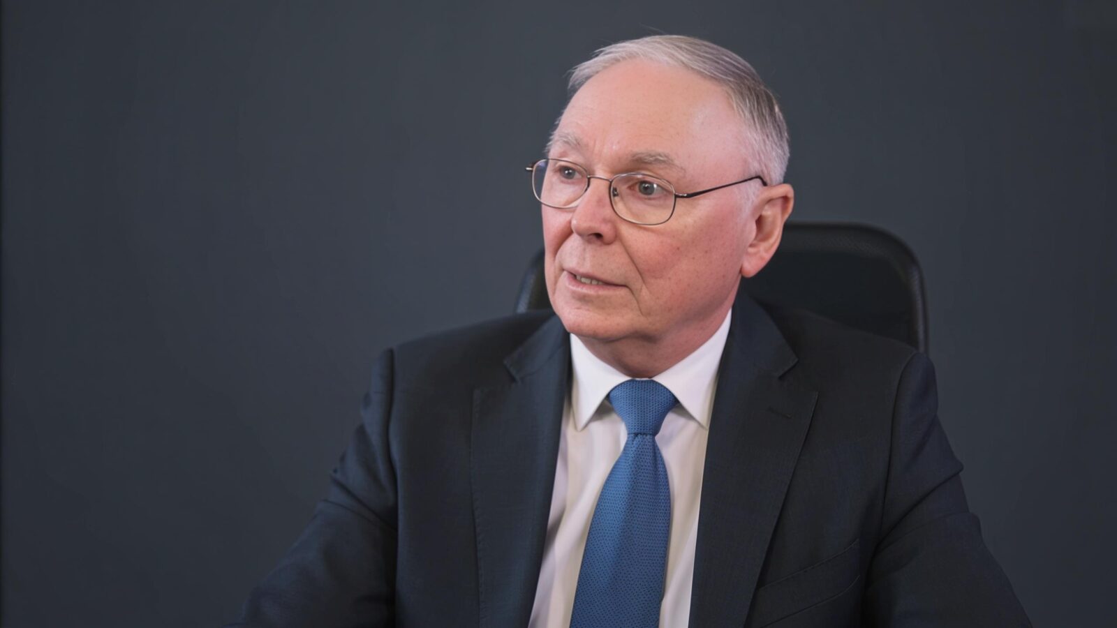 Charlie Munger Lost His Son, His Marriage, and an Eye: 5 Rules for Surviving What Breaks Most People 2 Charlie Munger Lost His Son, His Marriage, and an Eye: 5 Rules for Surviving What Breaks Most People