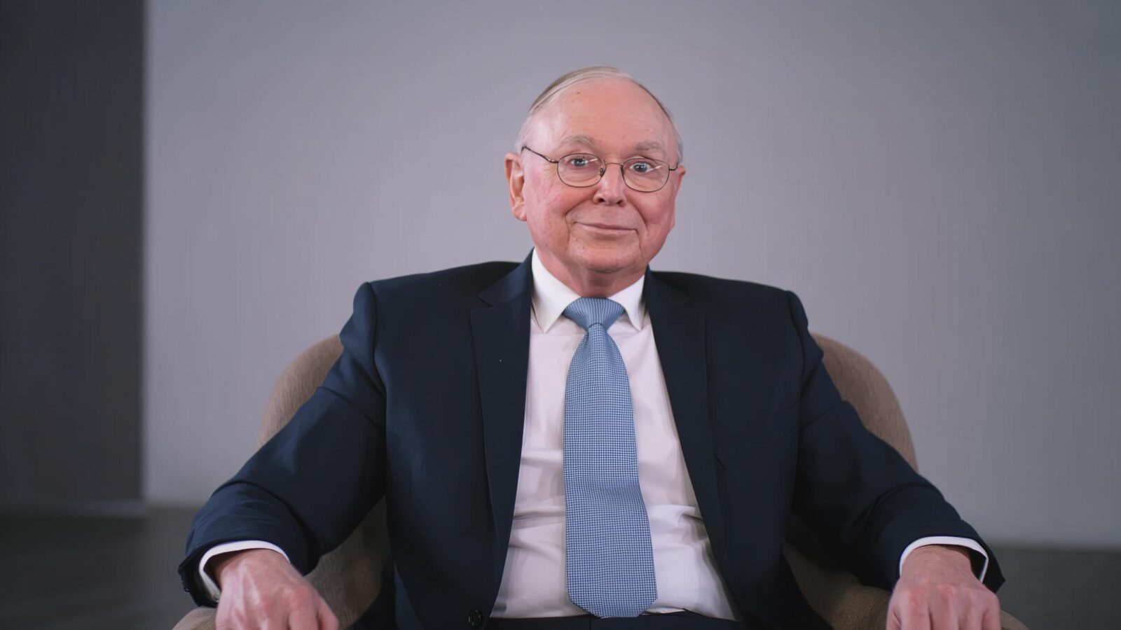 Charlie Munger Called It “Worldly Wisdom”: The Approach to Knowledge That Made Him Unusually Smart