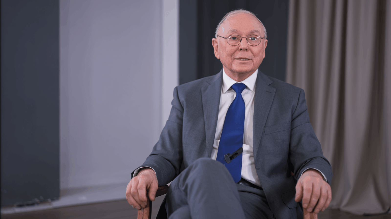 People Who Waste Money on These 5 Things Will Stay in the Middle Class, According to Charlie Munger