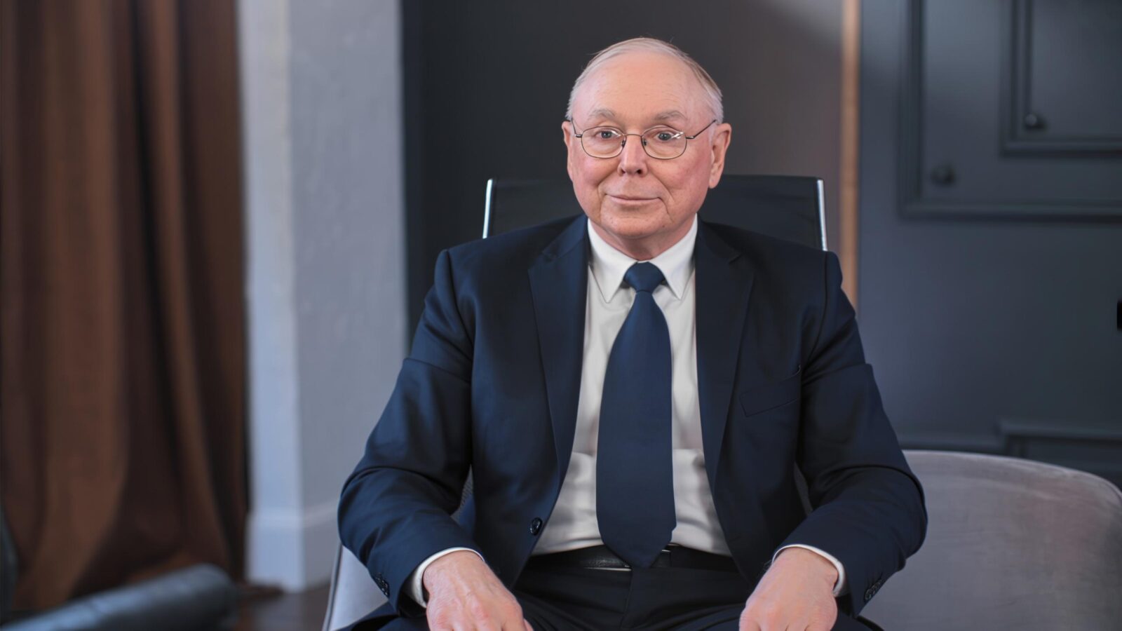 People Who Build Real Wealth Don&rsquo;t Waste Time on These 5 Activities, According to Charlie Munger