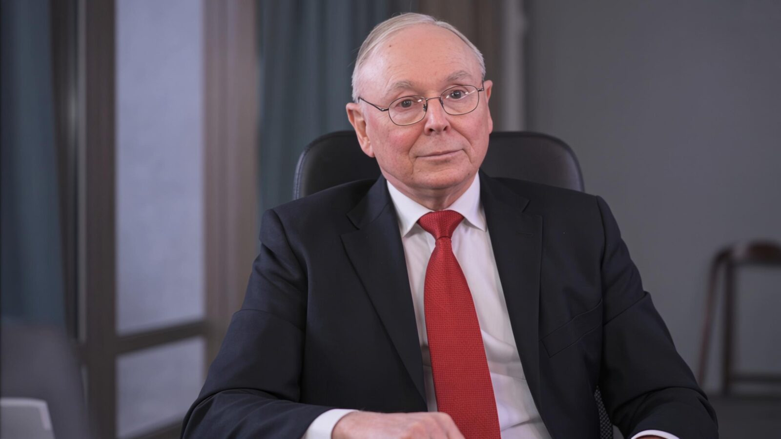5 Benjamin Franklin Money Lessons Men Should Learn, According to Charlie Munger 2 5 Benjamin Franklin Money Lessons Men Should Learn, According to Charlie Munger
