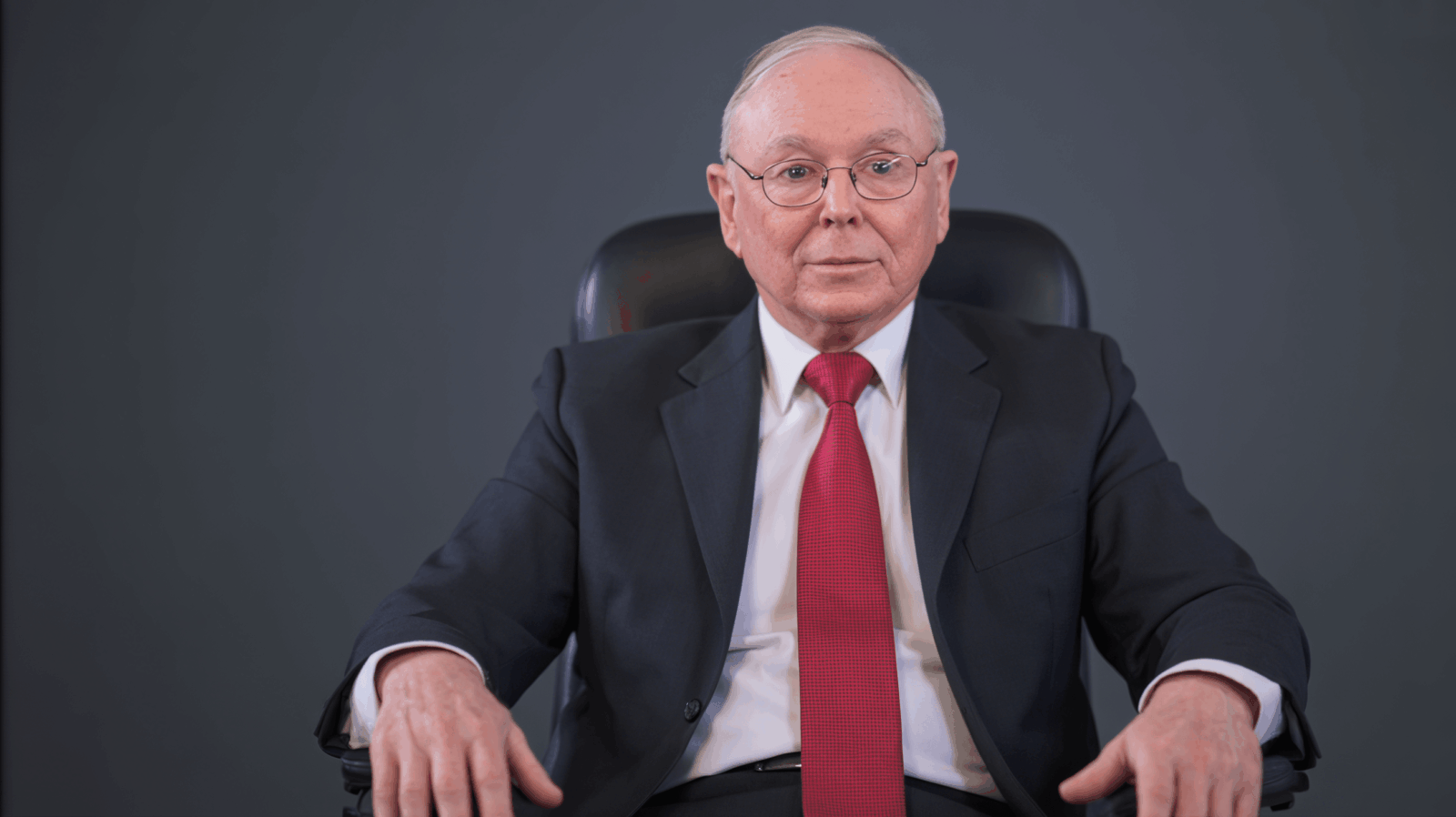 How to Remain Calm in Any Situation Using the 4 Stoic Principles of Charlie Munger