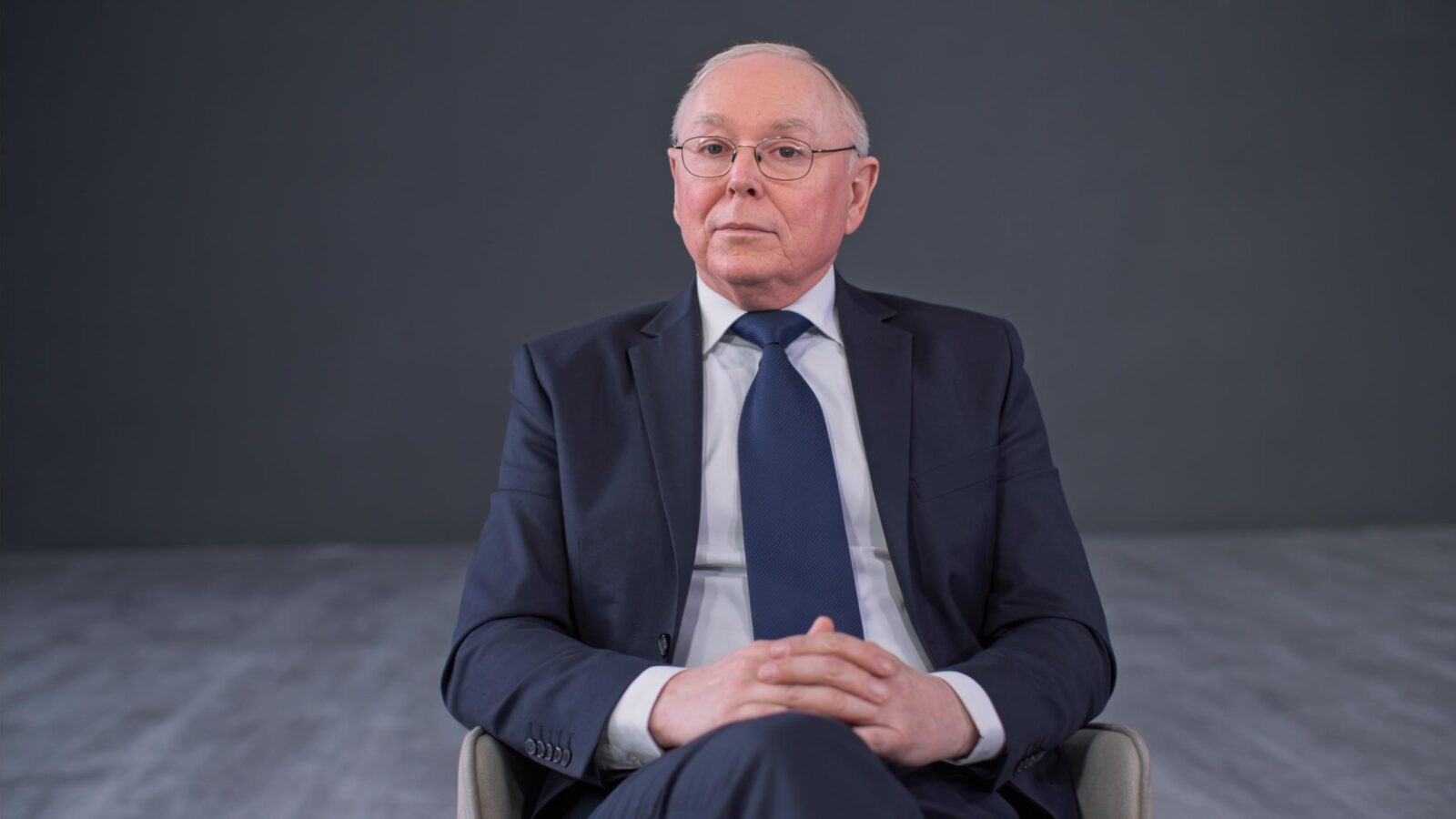 10 Signs You’re a High-Value Person, According to Charlie Munger