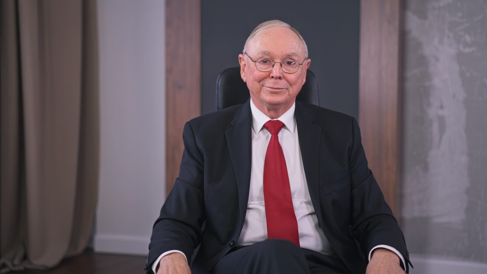 10 Money Mistakes That Quietly Ruin Your Life, According to Charlie Munger 2 10 Money Mistakes That Quietly Ruin Your Life, According to Charlie Munger