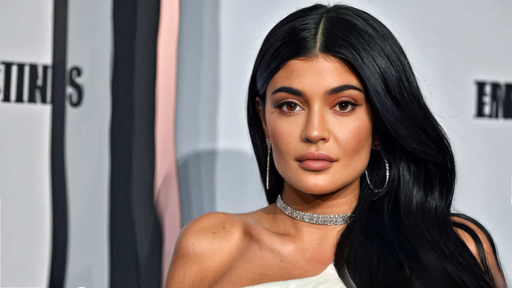 Current Kylie Jenner Net Worth 2024 Is She Still A Billionaire New 