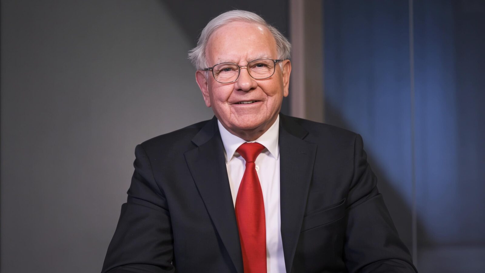 People Who Like To Be Alone Have These 5 Warren Buffett Personality Traits 2 People Who Like To Be Alone Have These 5 Warren Buffett Personality Traits