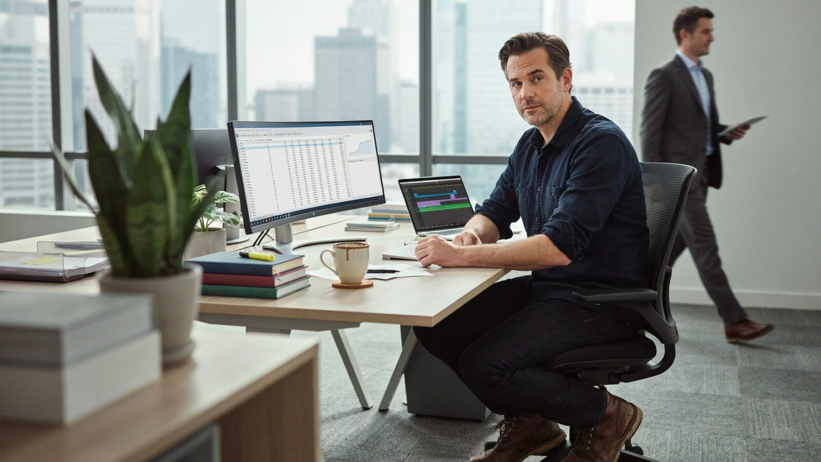 10 Skills That Help Working-Class People Build Upper-Class Income, According to Economics