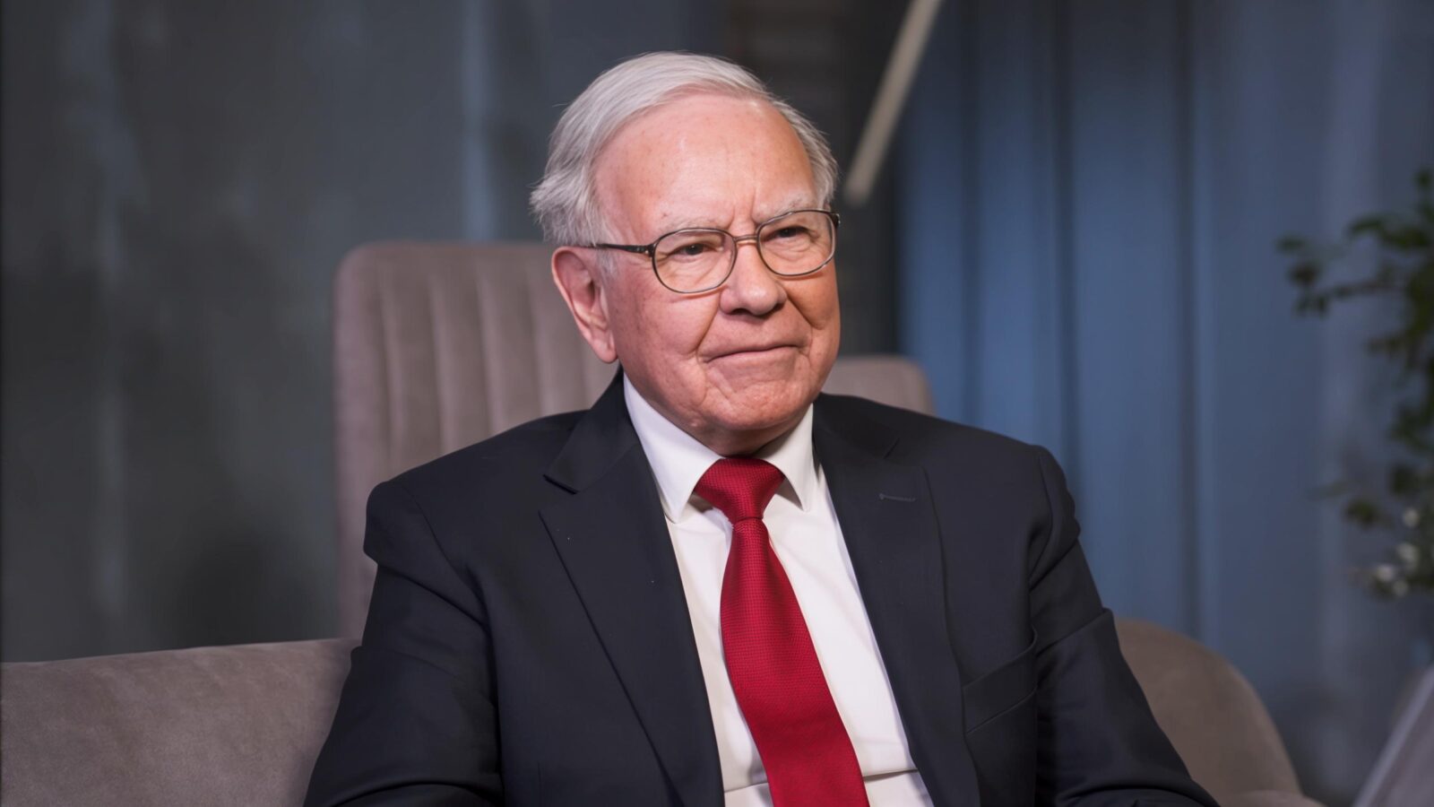 10 Life Lessons From Warren Buffett That Most People Learn Too Late