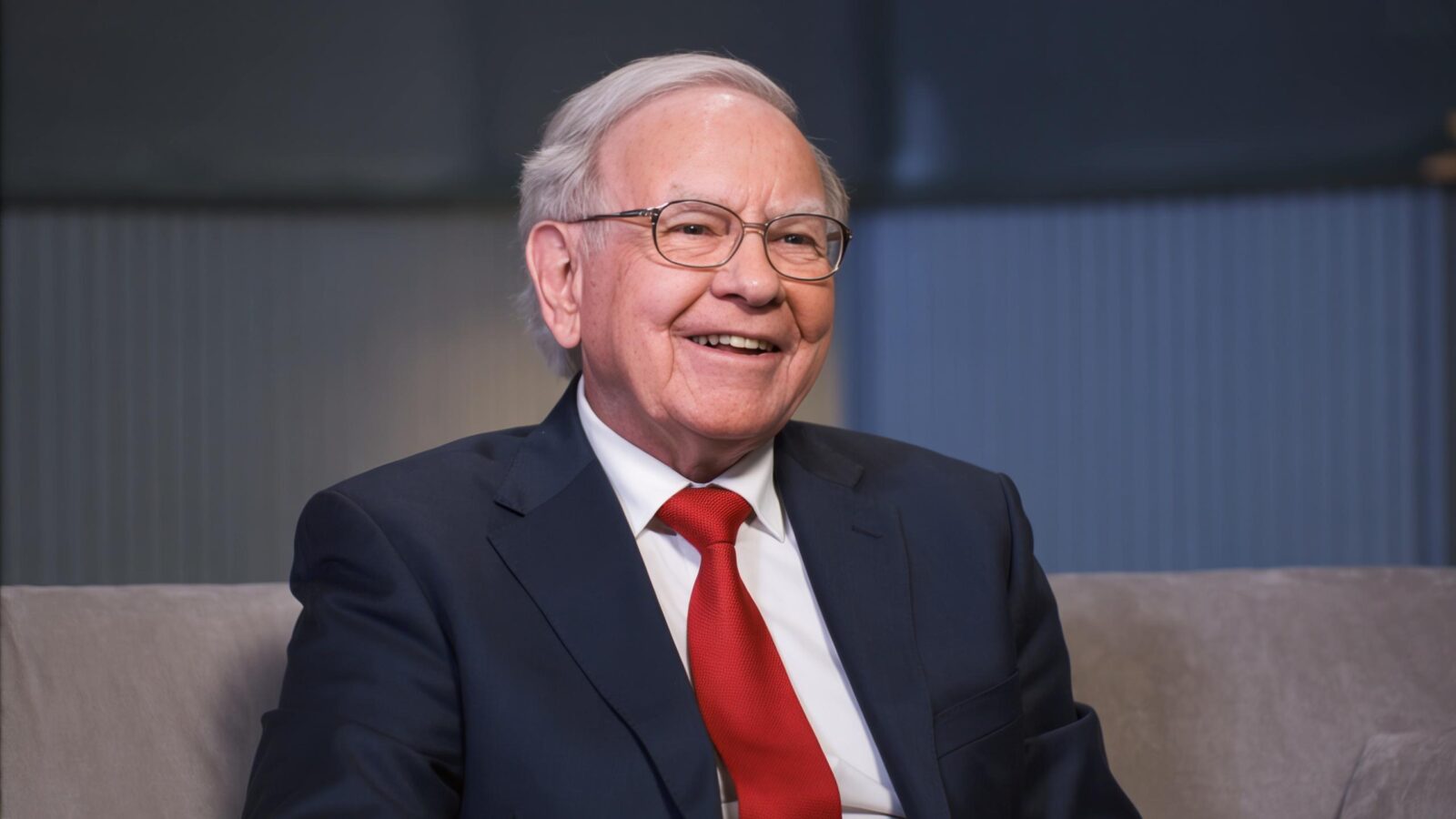 10 Money Lessons Men Learn Too Late in Life, According to Warren Buffett