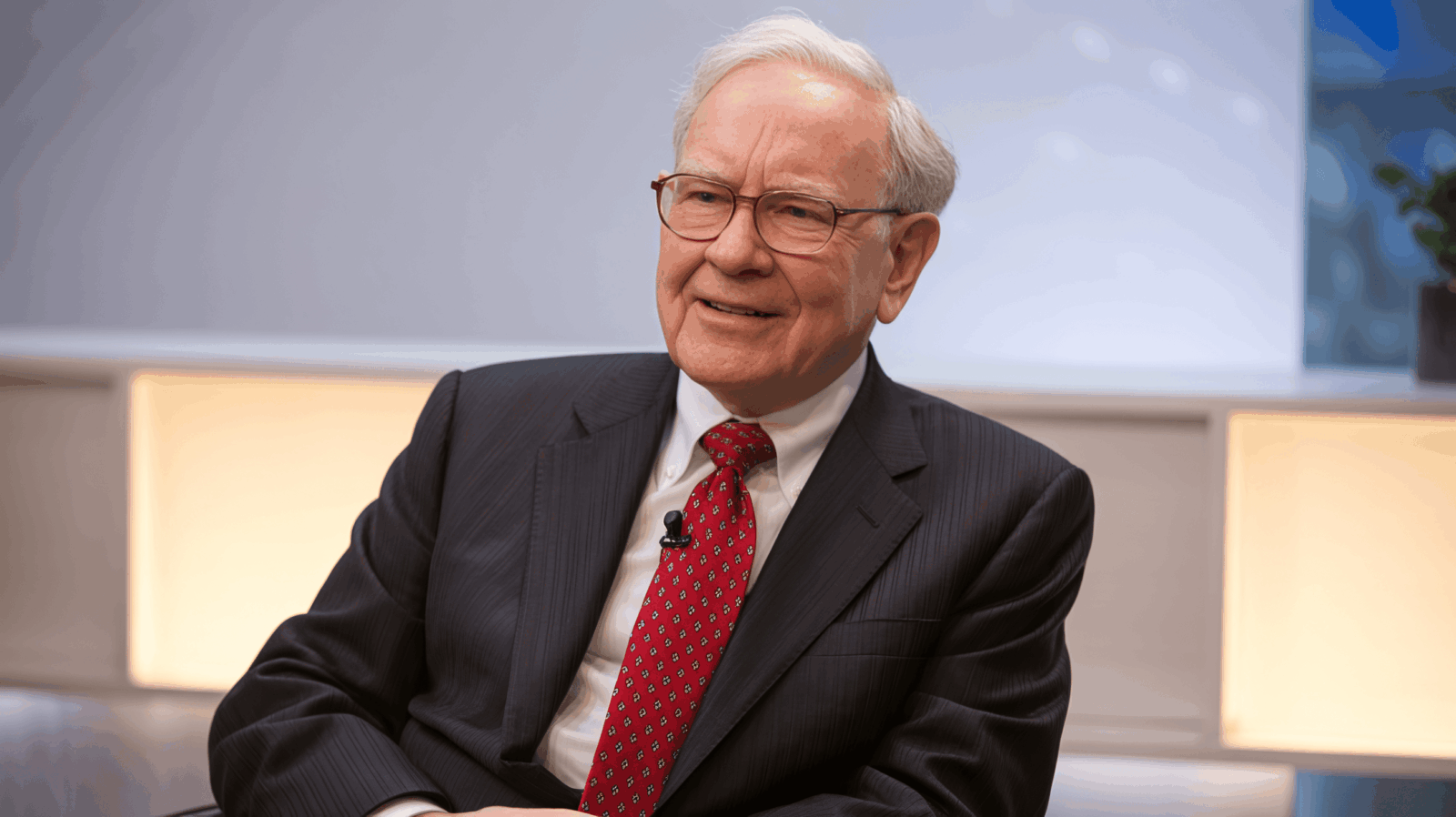 The 5 Biggest Middle-Class Habits Keeping You in the Rat Race, According to Warren Buffett