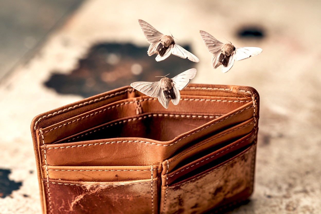 Which Of These 3 Money Habits Are Keeping You In The Middle Class? 2 Which Of These 3 Money Habits Are Keeping You In The Middle Class?