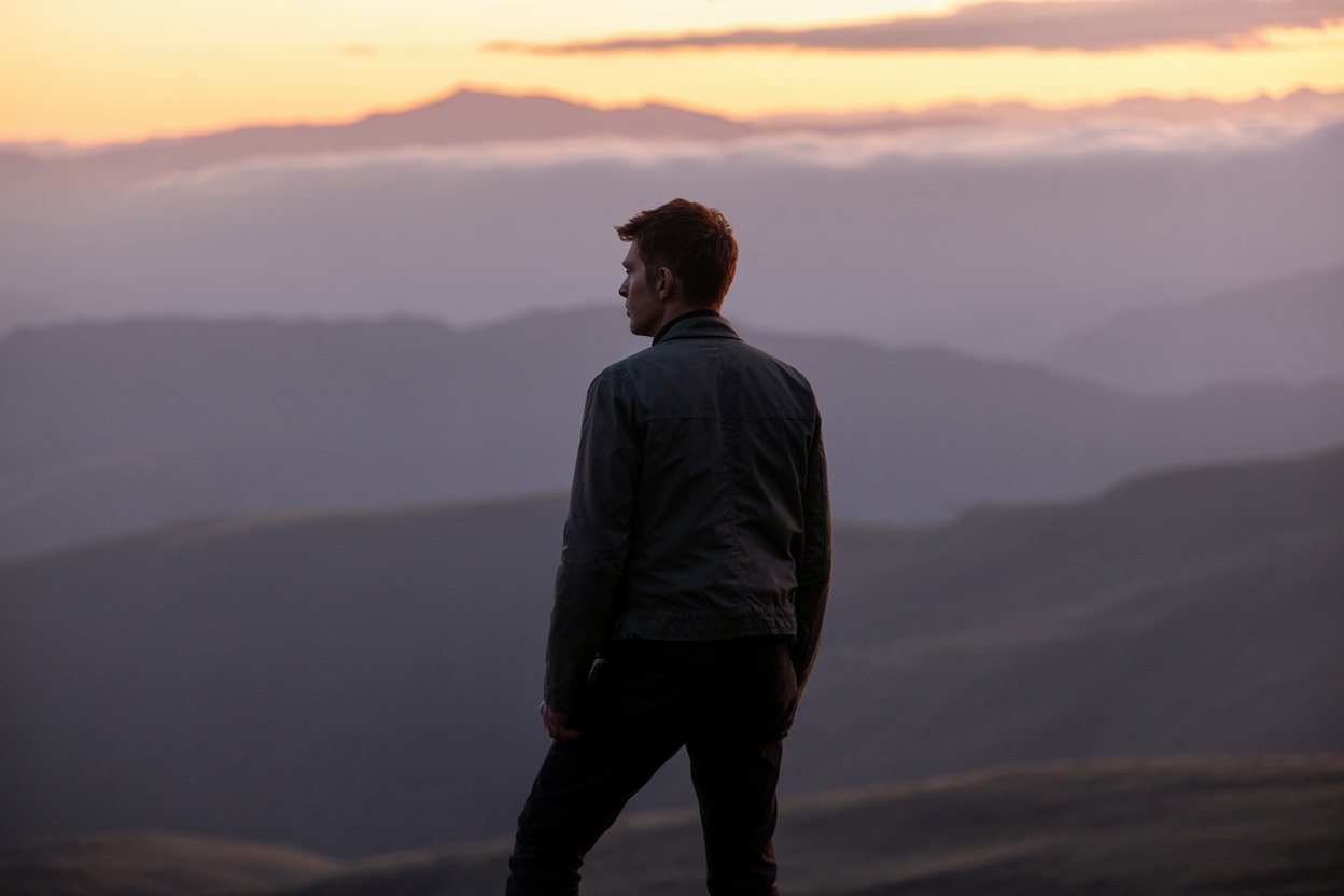 5 Stoic Signs You Were Born To Be A Loner
