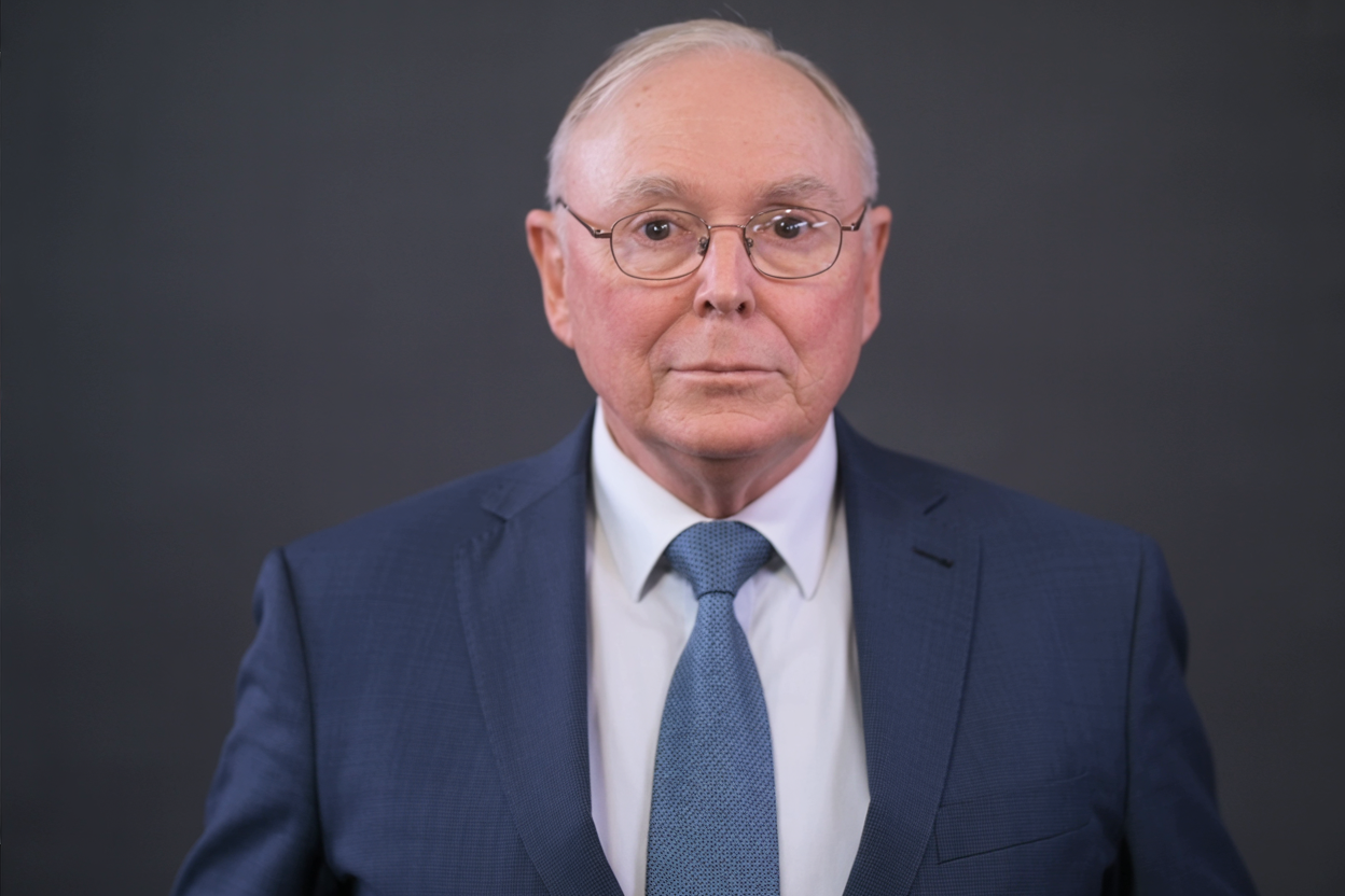 Charlie Munger’s Favorite 10 Authors: The Thinkers Who Shaped His Mind 2 Charlie Munger’s Favorite 10 Authors: The Thinkers Who Shaped His Mind
